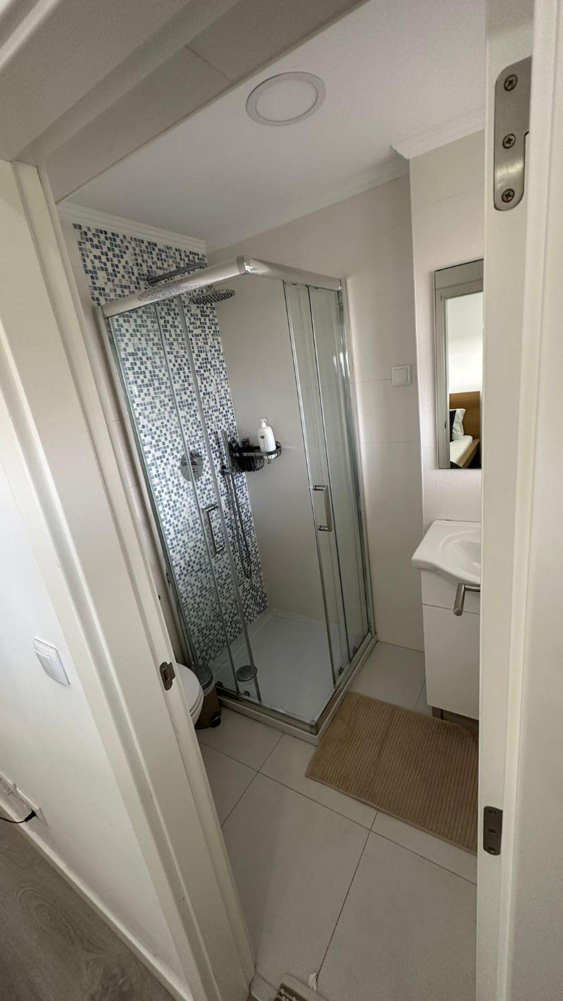 Airport Room Lisbon Exterior photo