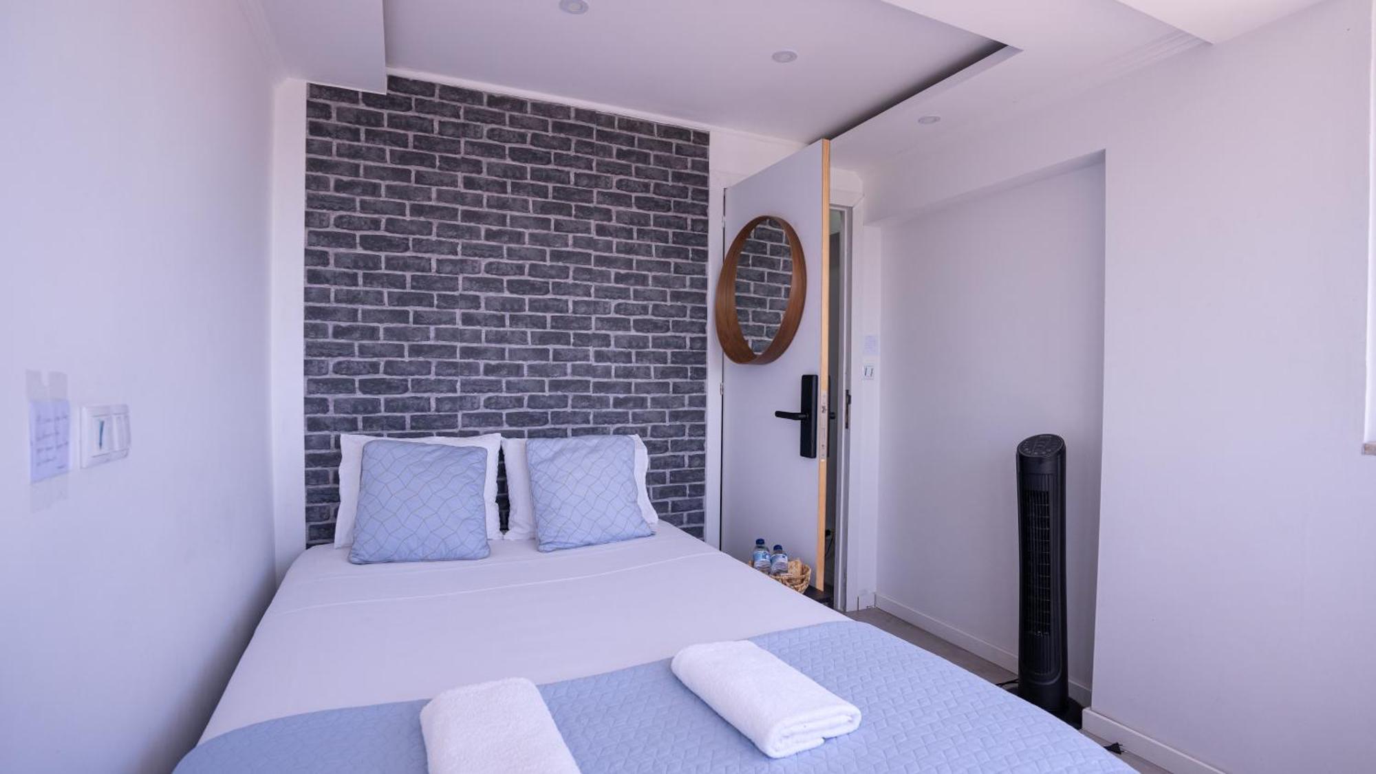Airport Room Lisbon Exterior photo