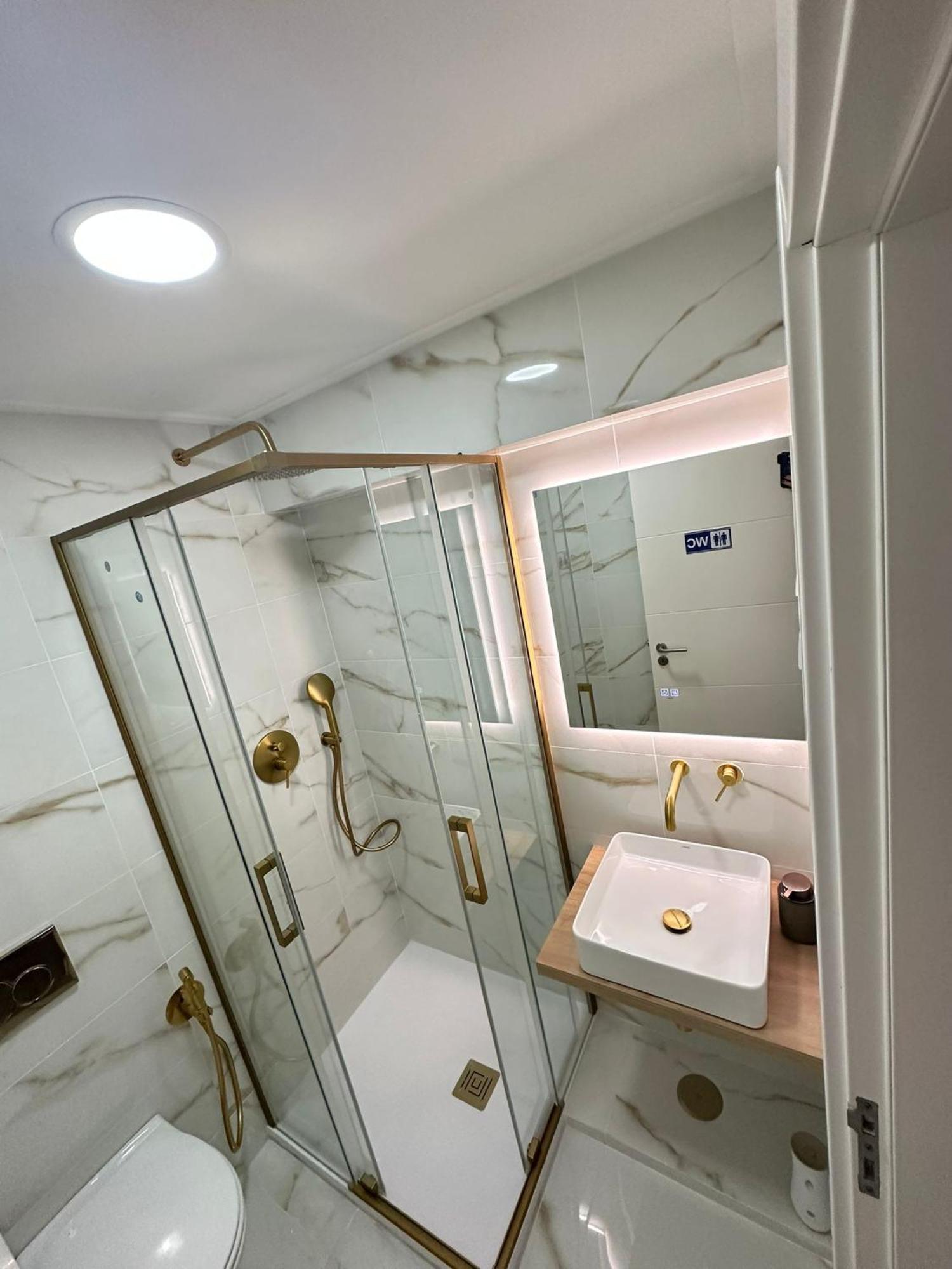 Airport Room Lisbon Exterior photo